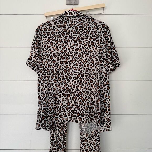 Flora by Flora Nikrooz Women’s Medium Leopard 2 Piece Pajama Set - Picture 3 of 8